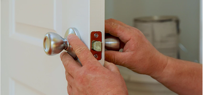 AAA Locksmiths For lock Replacement in Hoffman Estates